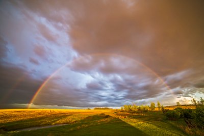 A rainbow near sunset in Alberta, May 31, 2014 by Unbekannt Unbekannt